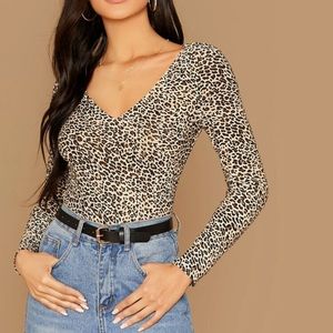 Form-Fitting Leopard Print Top